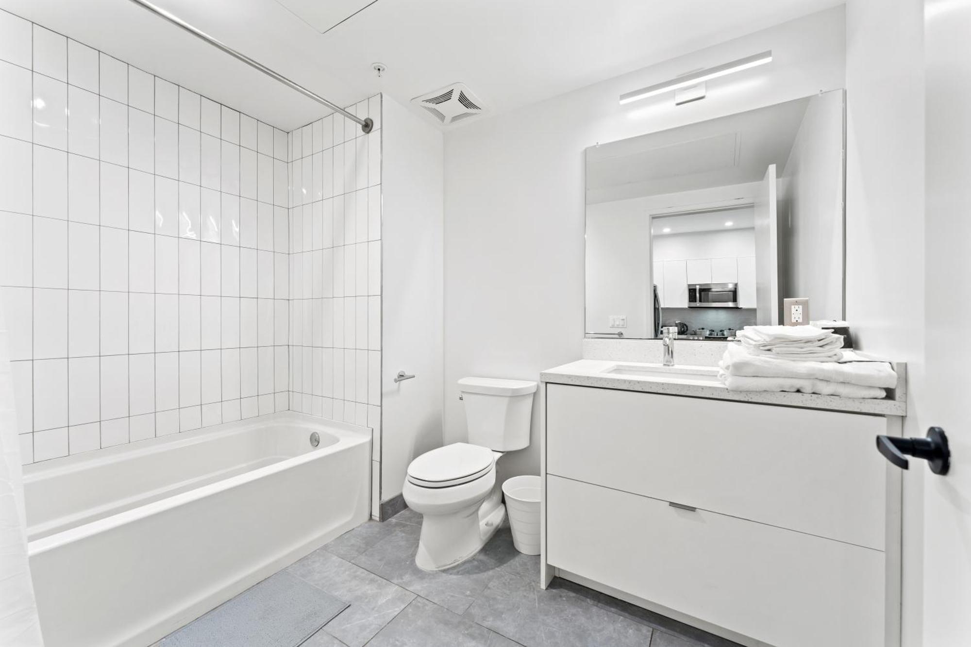 Hotel Charming In La - Conveniently Located Near Downtown! 4*
